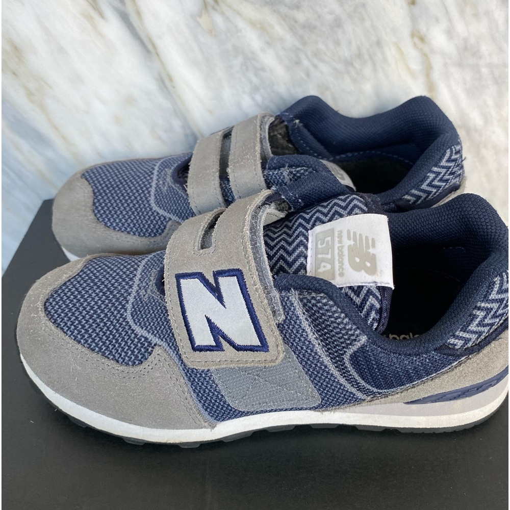 New balance 574 kids Velcro size 2 herringbone